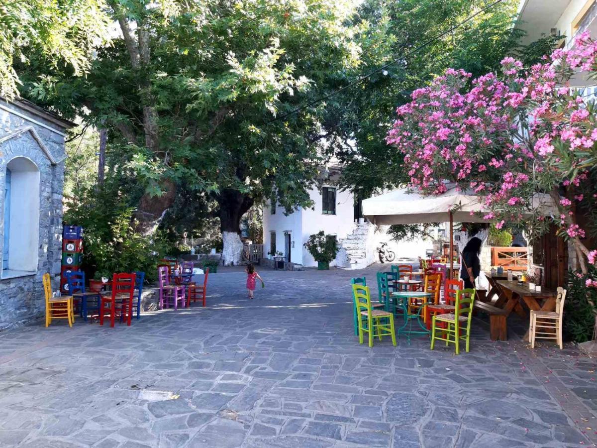 Traditional House In Akamatra Square Εξωτερικό φωτογραφία